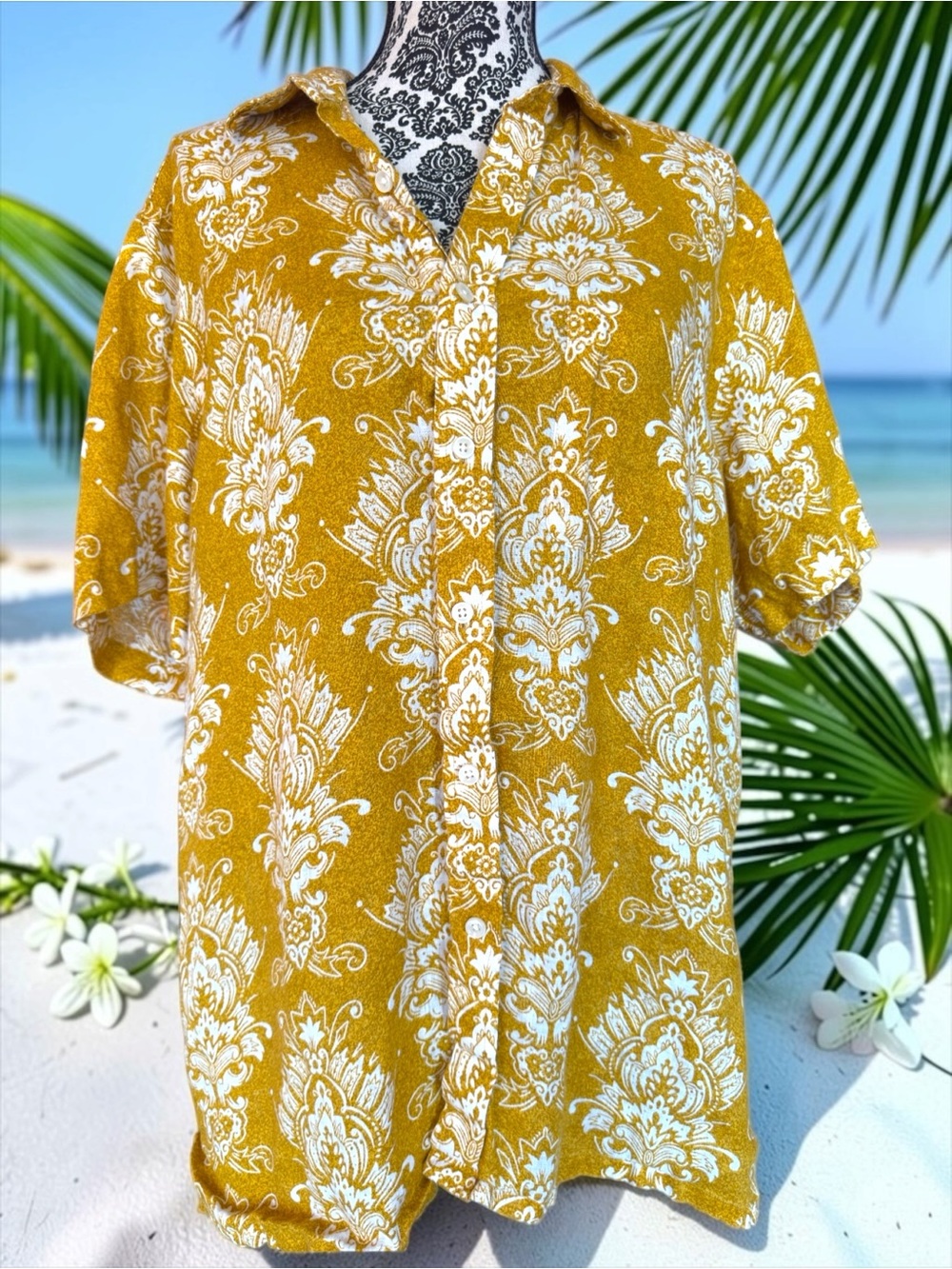 Club Room Men's Luxury 100% Linen Gold Medallion Shirt. Size XL.